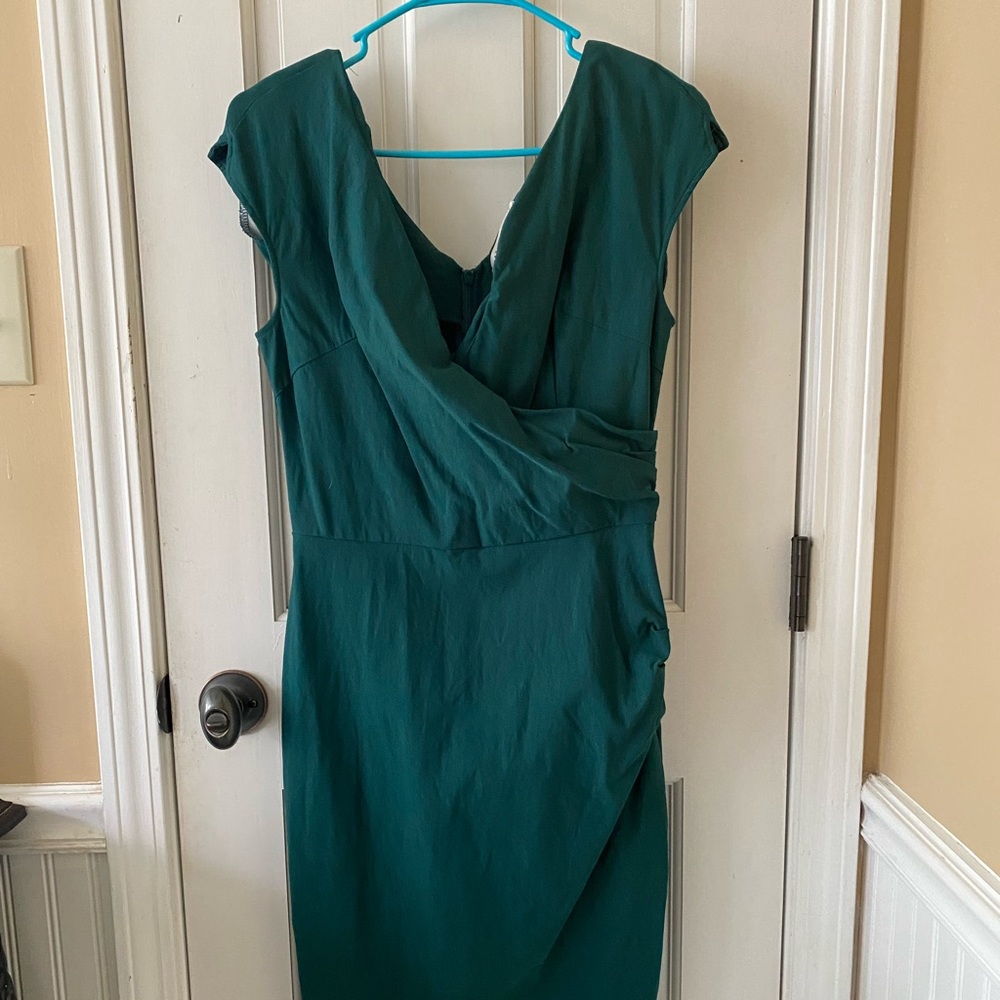 Kelly Green Knee Length Dress
